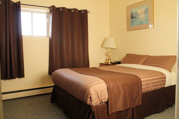 Room 7 of 24