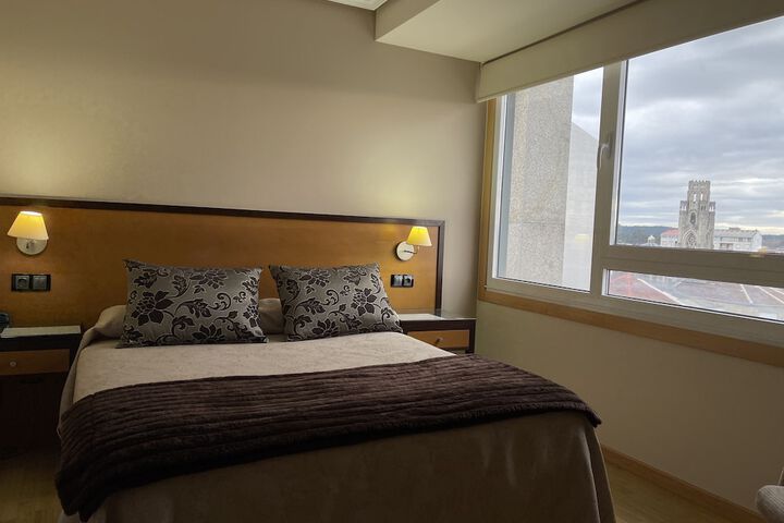 Room 7 of 42