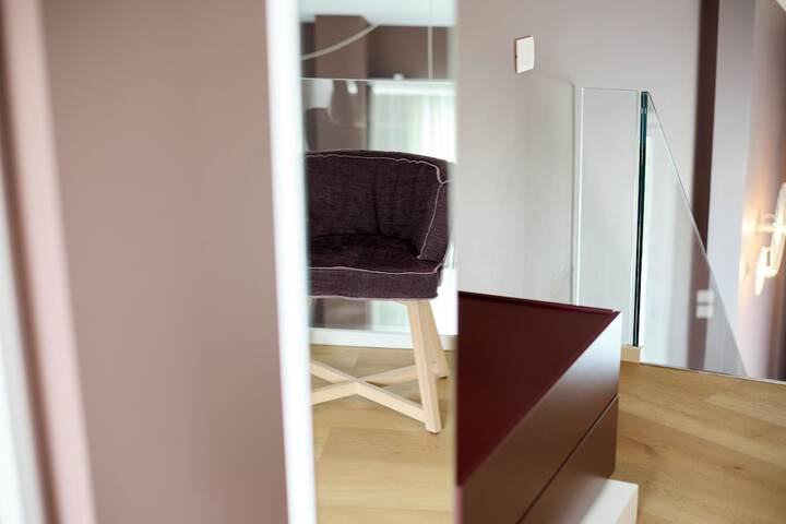 Room 42 of 301