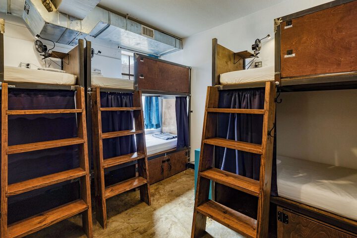 Room 15 of 65