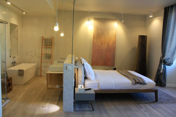 Room 5 of 44