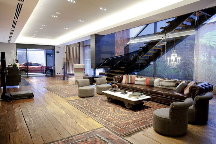 Entrance & Lobby