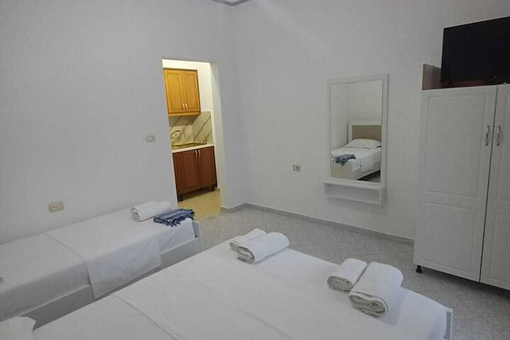 Room 40 of 65