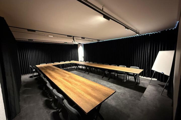 Business Center 45 of 50