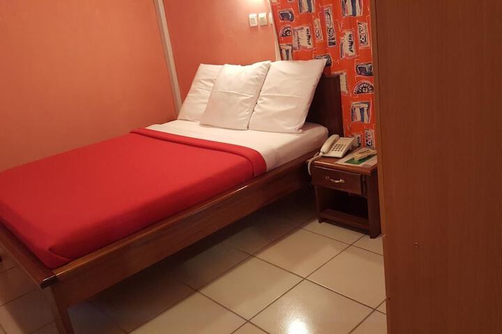 Room 13 of 41