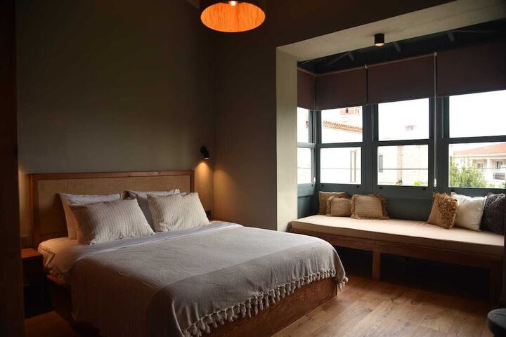 Room 8 of 71
