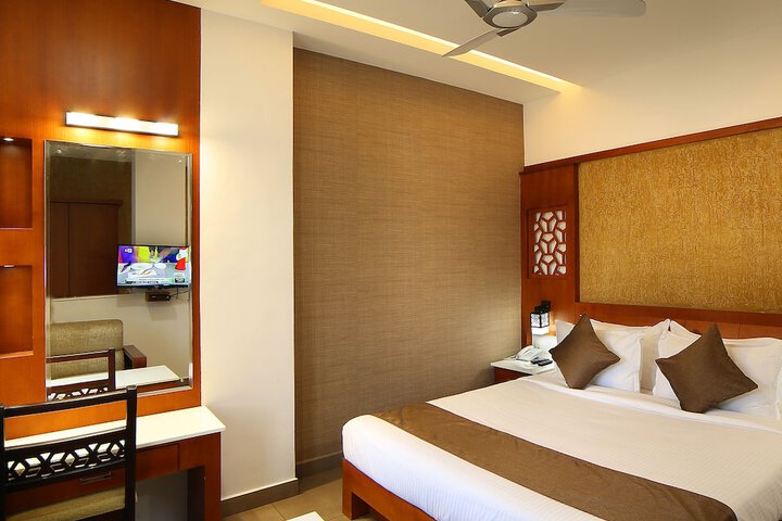 Room 15 of 53