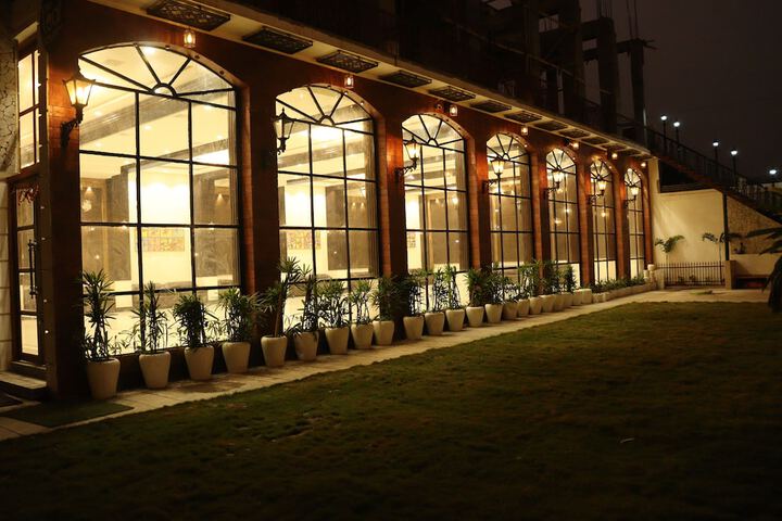 Hotel 37 of 38