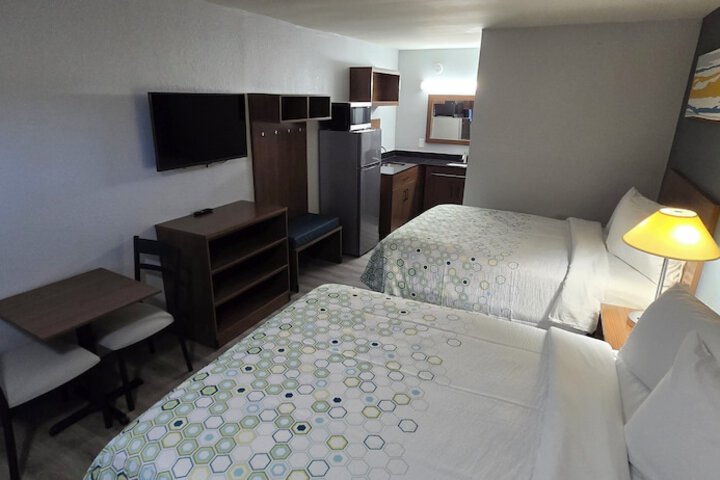 Room 12 of 24