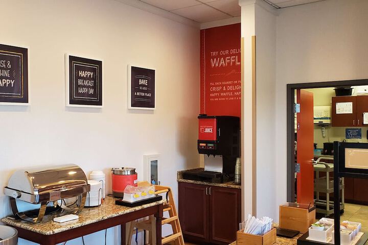 Breakfast area