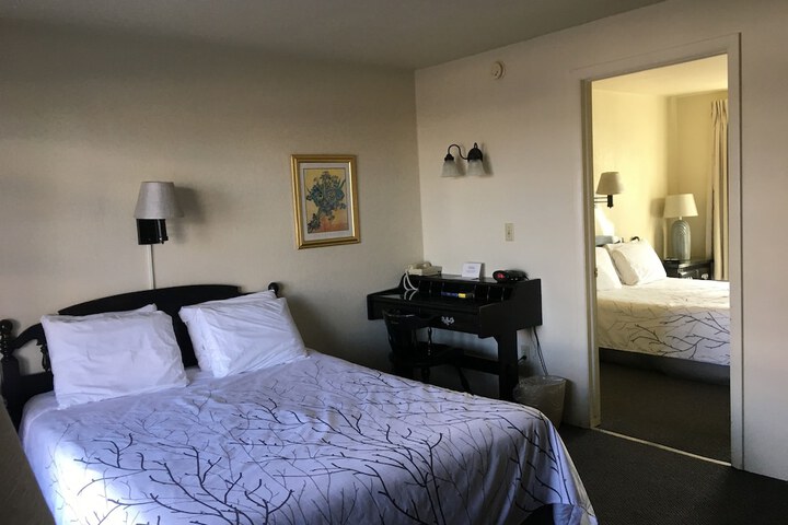Room 3 of 22