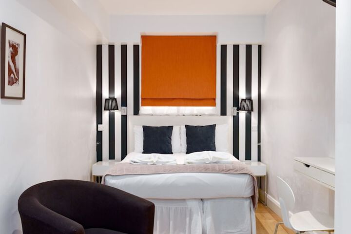 Room 3 of 123