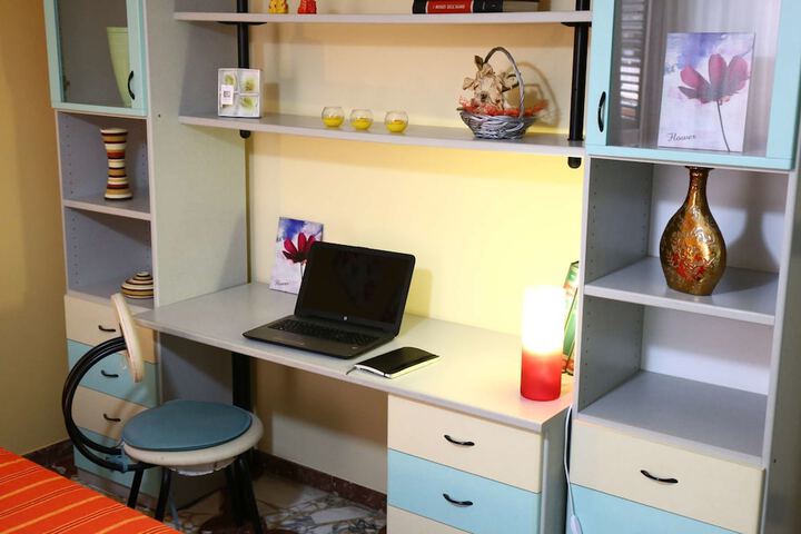 Room 12 of 30