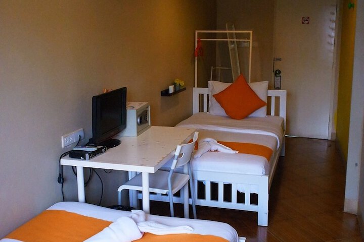 Room 10 of 48