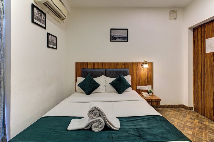 Room 7 of 24
