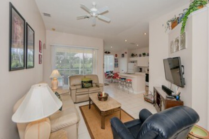 Room 12 of 28