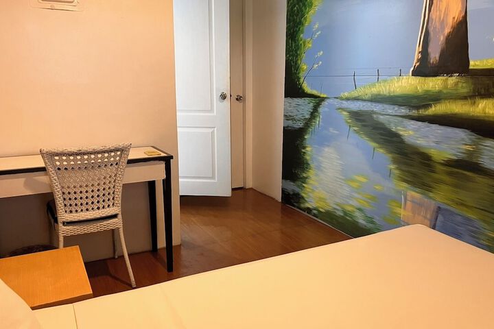 Room 27 of 89