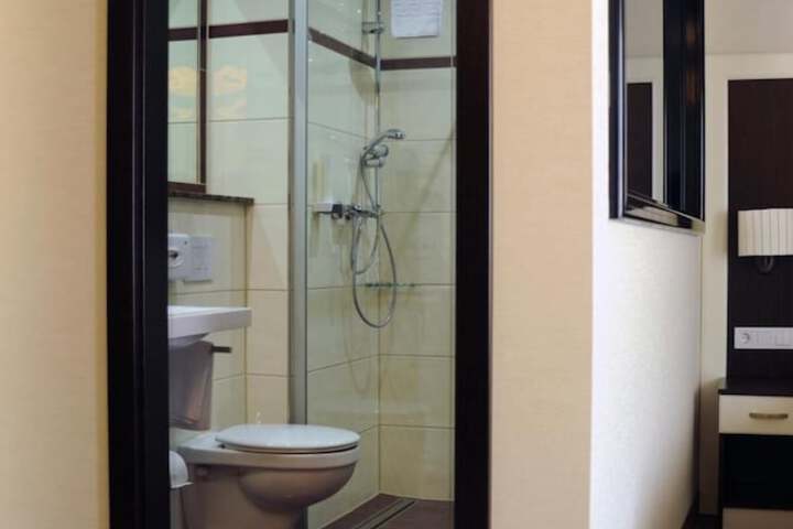 Room 45 of 70
