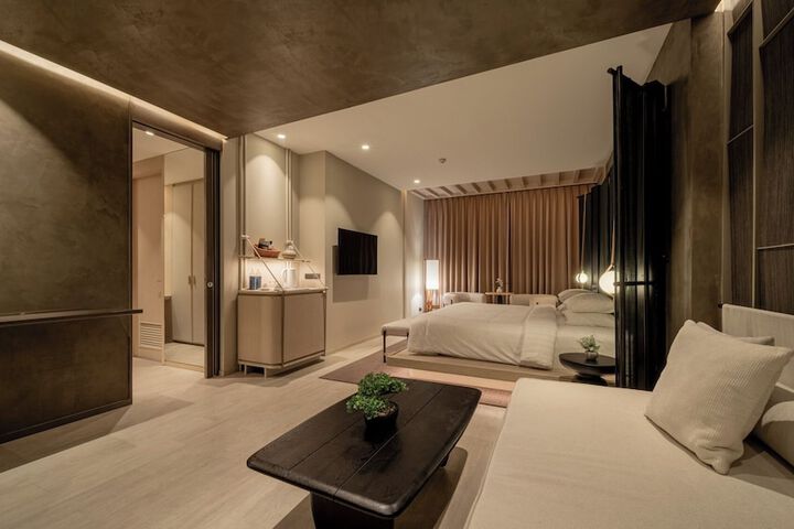 Room 11 of 111