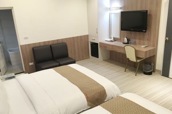 Room 14 of 28