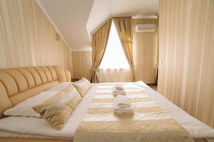 Room 46 of 111