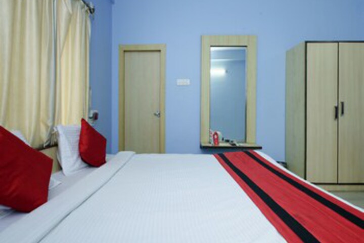 Room 13 of 23