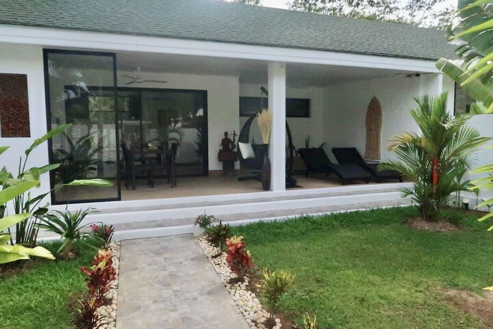 Hotel Exterior 97 of 98