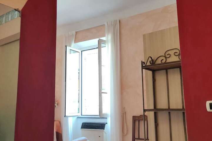 Room 11 of 31