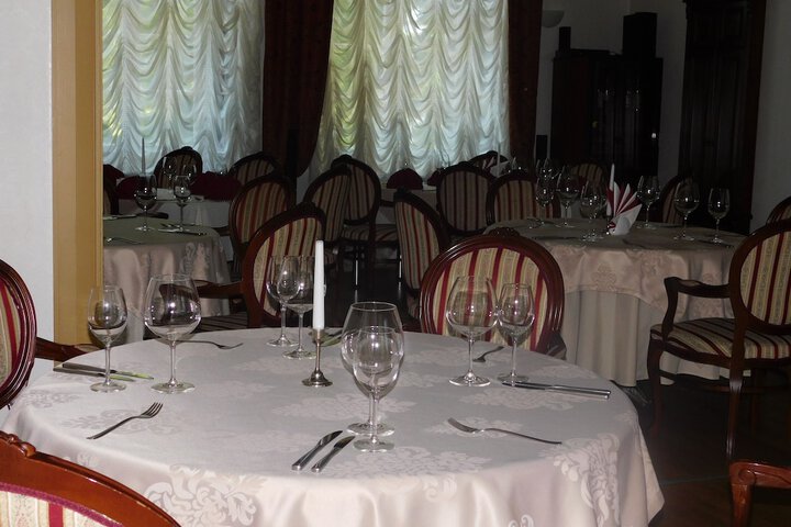 Dining 29 of 61