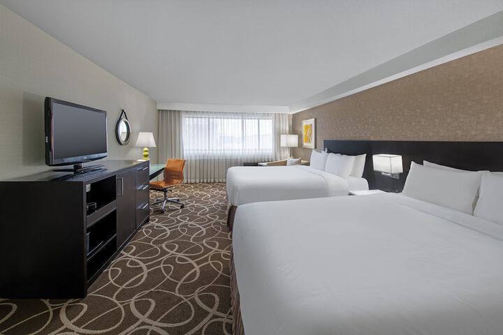 Room 4 of 74