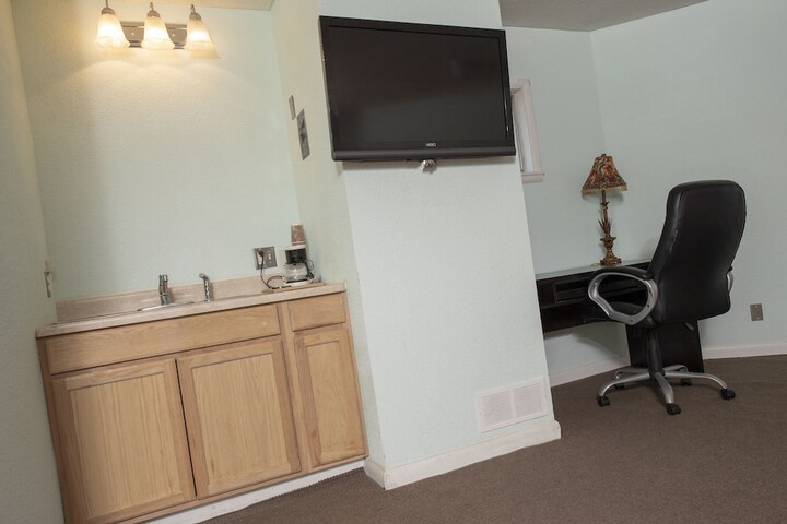 Room 34 of 154