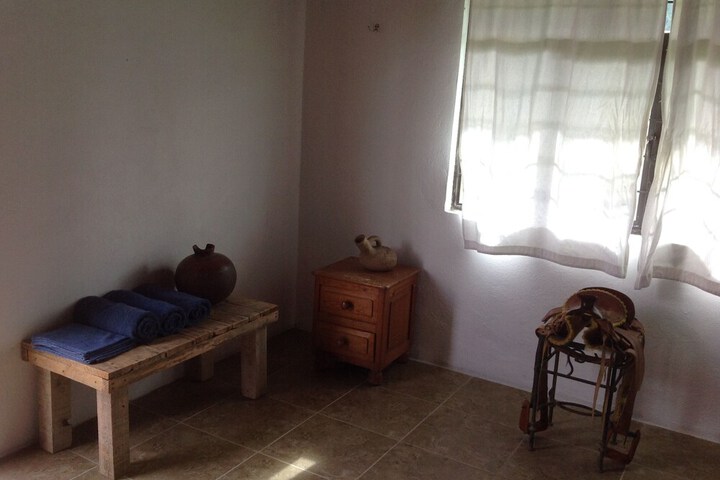 Room 5 of 16