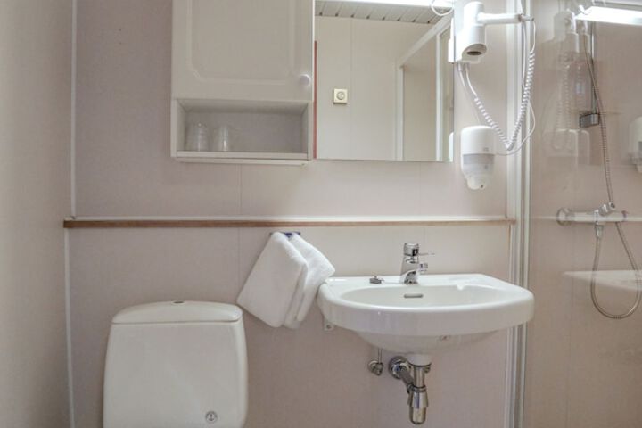 Room 21 of 53