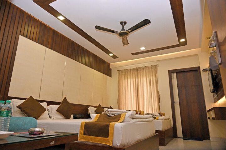 Room 36 of 114