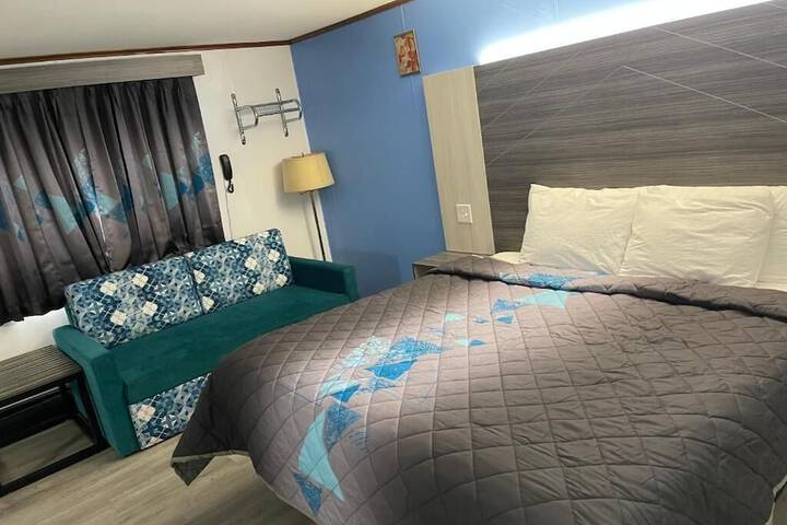 Room 16 of 42