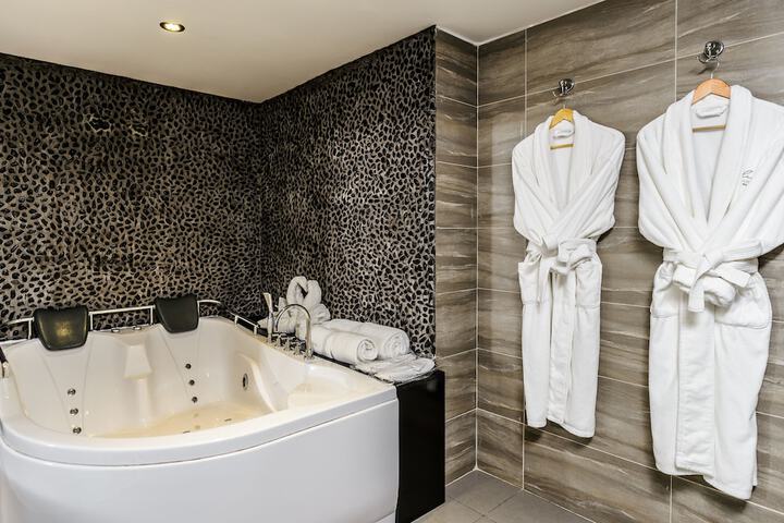 Bath Photo