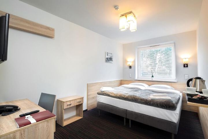 Room 19 of 38