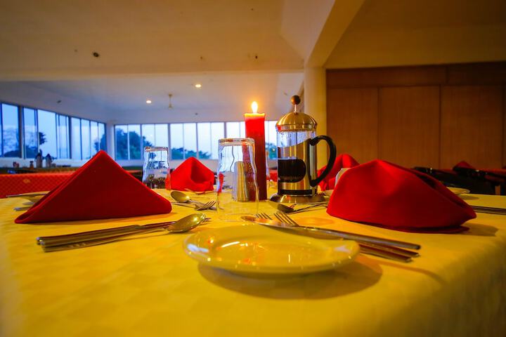 Dining 29 of 47