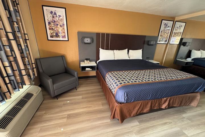 Room 34 of 58