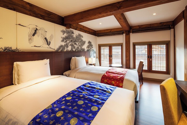 Room 5 of 26