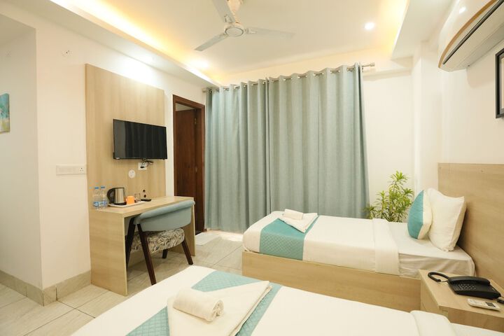 Room 8 of 22