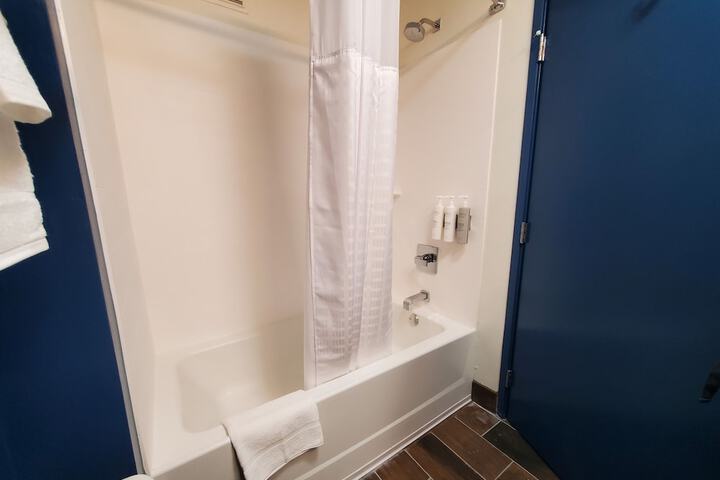Room 218 of 336