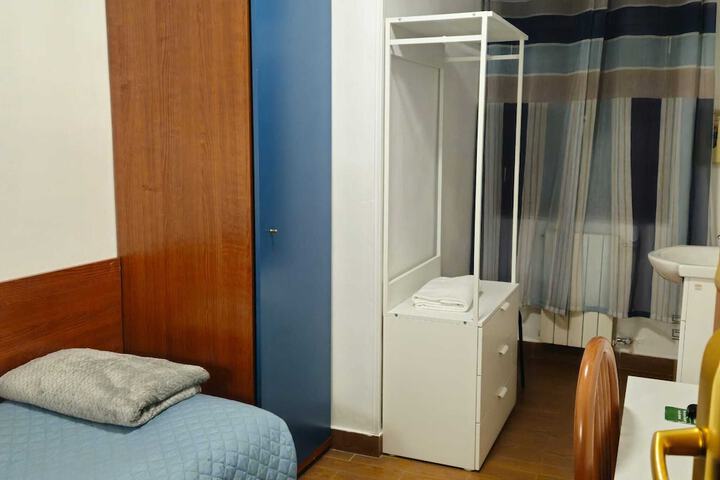 Room 98 of 127