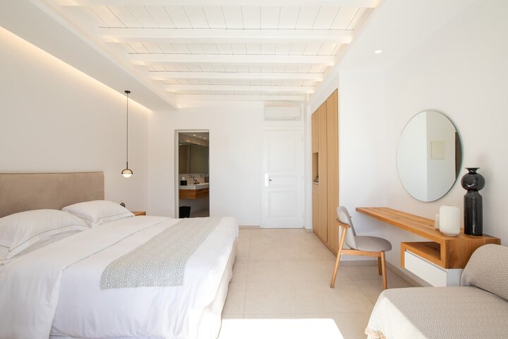Room 42 of 110