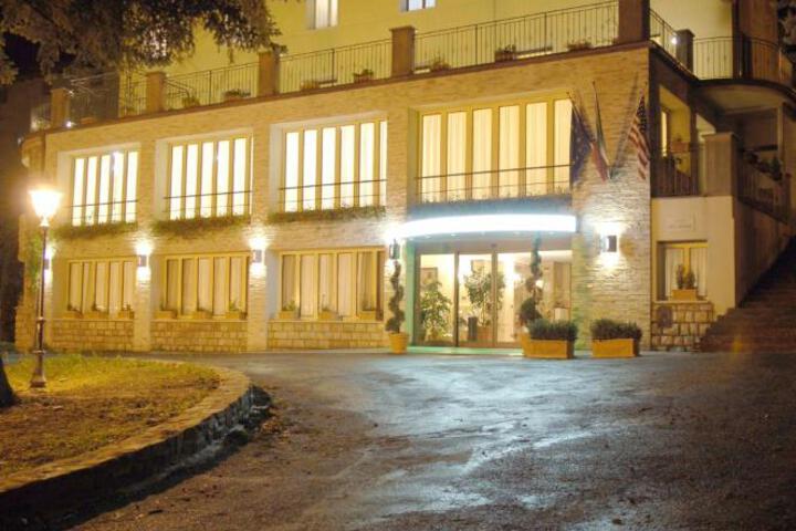 Hotel Miravalle 2000
