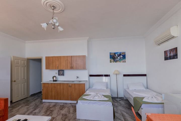Room 20 of 37