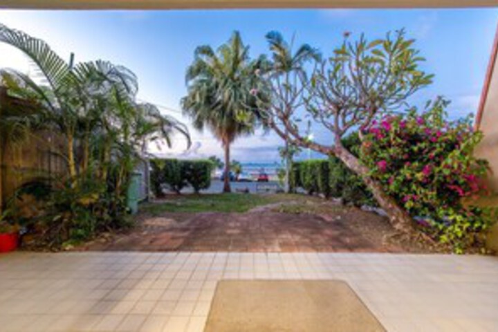 Hotel Exterior 4 of 12