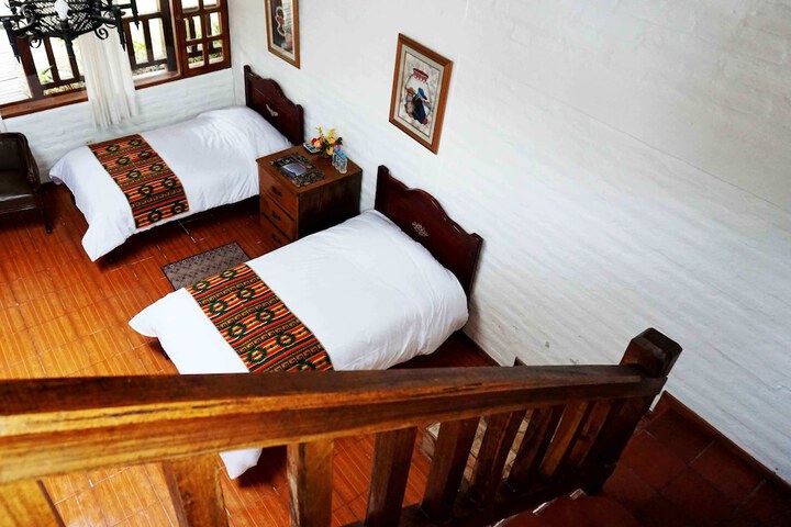 Room 2 of 95
