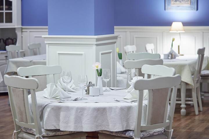 Dining 73 of 86