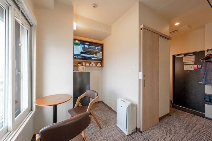 Room 33 of 105